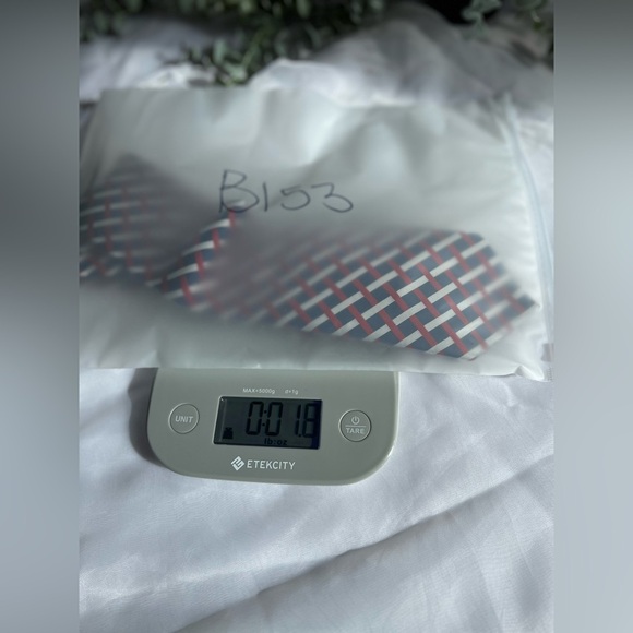 JOS A BANK Classic Collection 100% Silk Tie Men's Red White Blue Striped Necktie - Picture 5 of 5